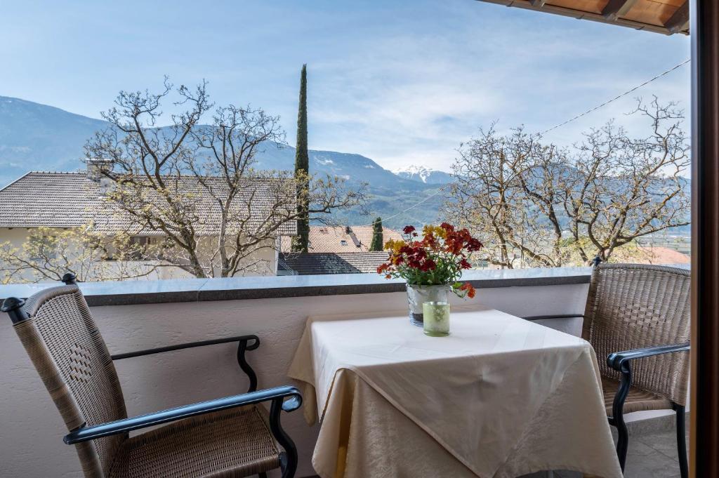 Haus Rosengarten Apt B - 2