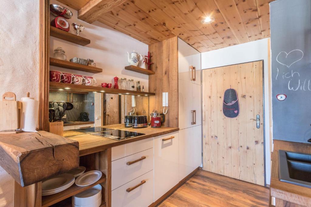 Alpenauszeit im Zirbenholz Chalet - 5