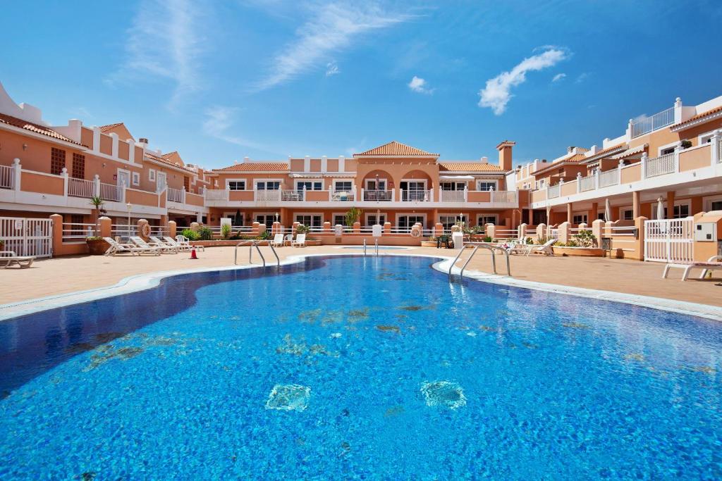 Beautiful 3 bed Apartment - 1
