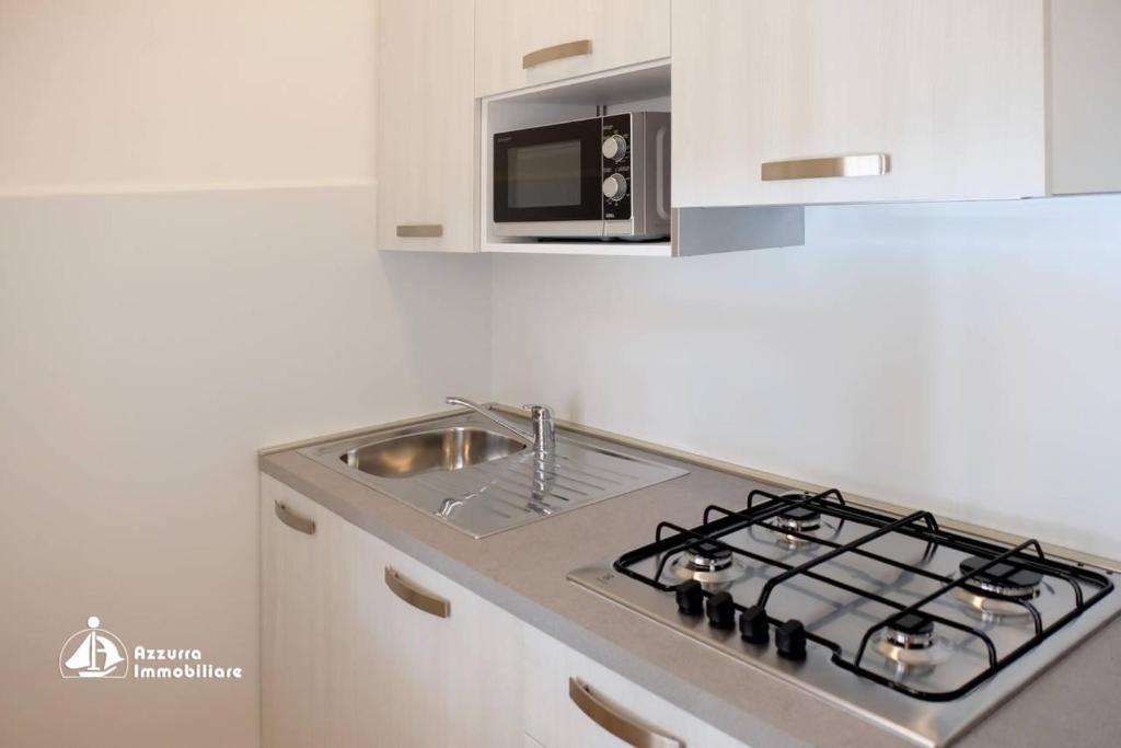 Shopping Center Apartments M05 - 3