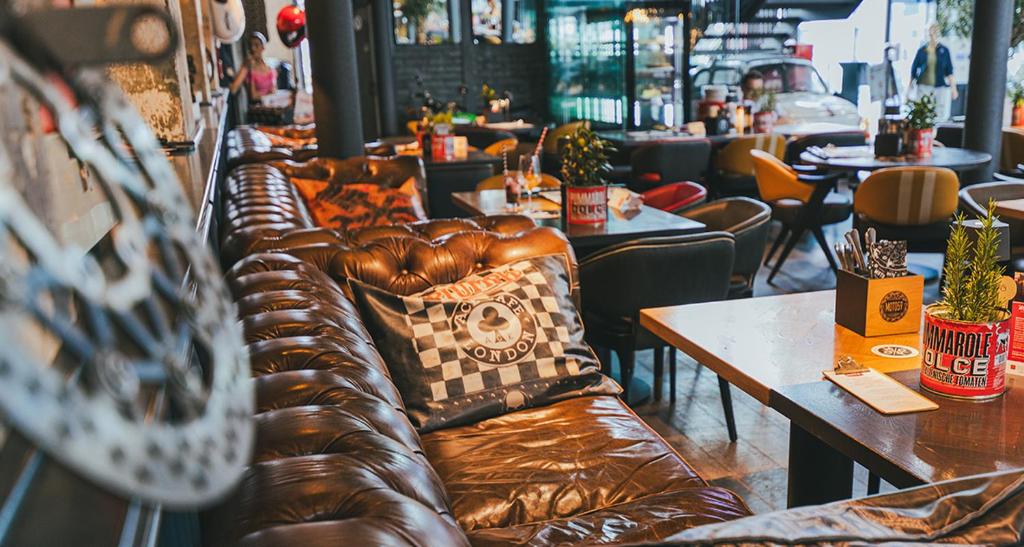 V8 Hotel Köln at MOTORWORLD — Restaurant & bars in Cologne, North Rhine-Westphalia