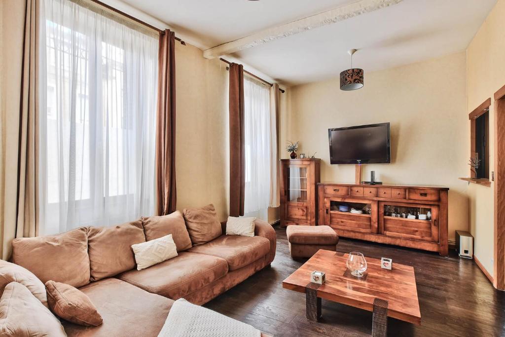 Duplex Spacieux avec Terrasse Privée au Calme - 2