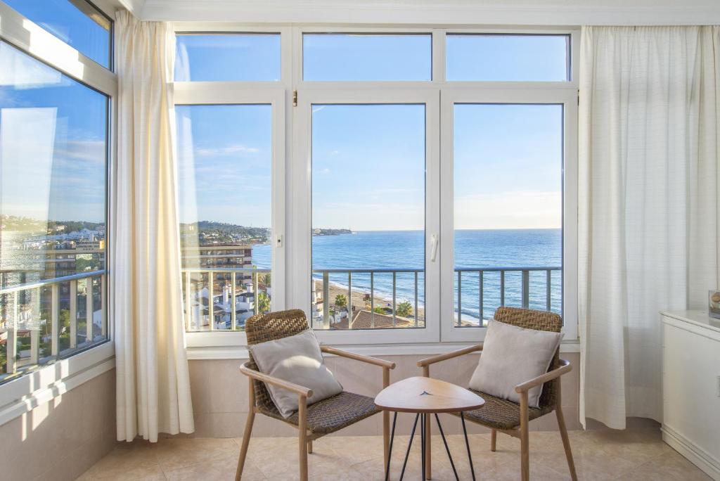 Penthouse studio with sea views - 1