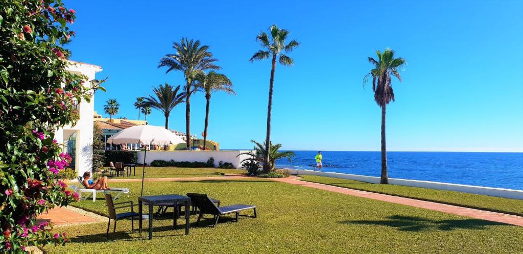 Sea Front Beach House Sandra D - 2