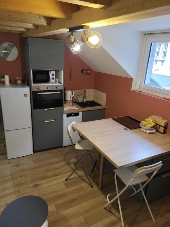 Au centre-ville de Cauterets appartement rénové 2025 pour 4-6 pers - 1