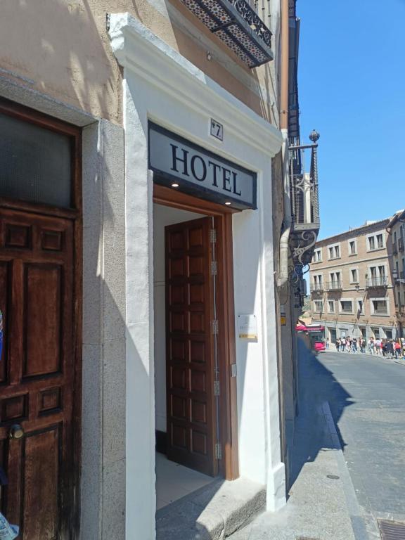 Hotel BESTPRICE Toledo - 3