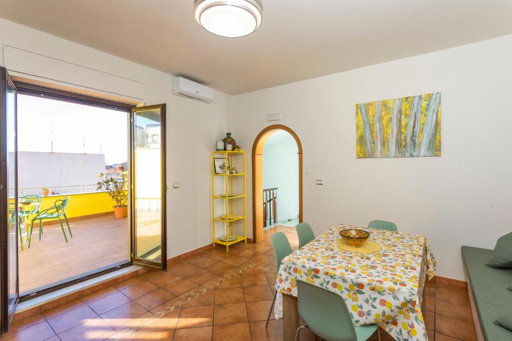 Lemon Terrace - 4
