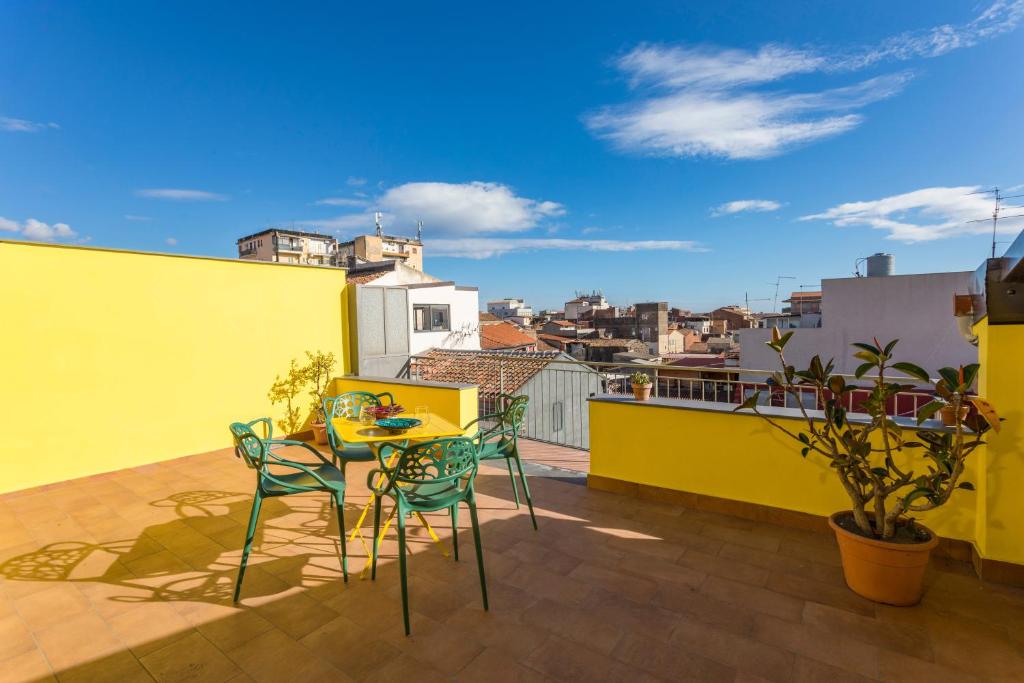 Lemon Terrace - 1