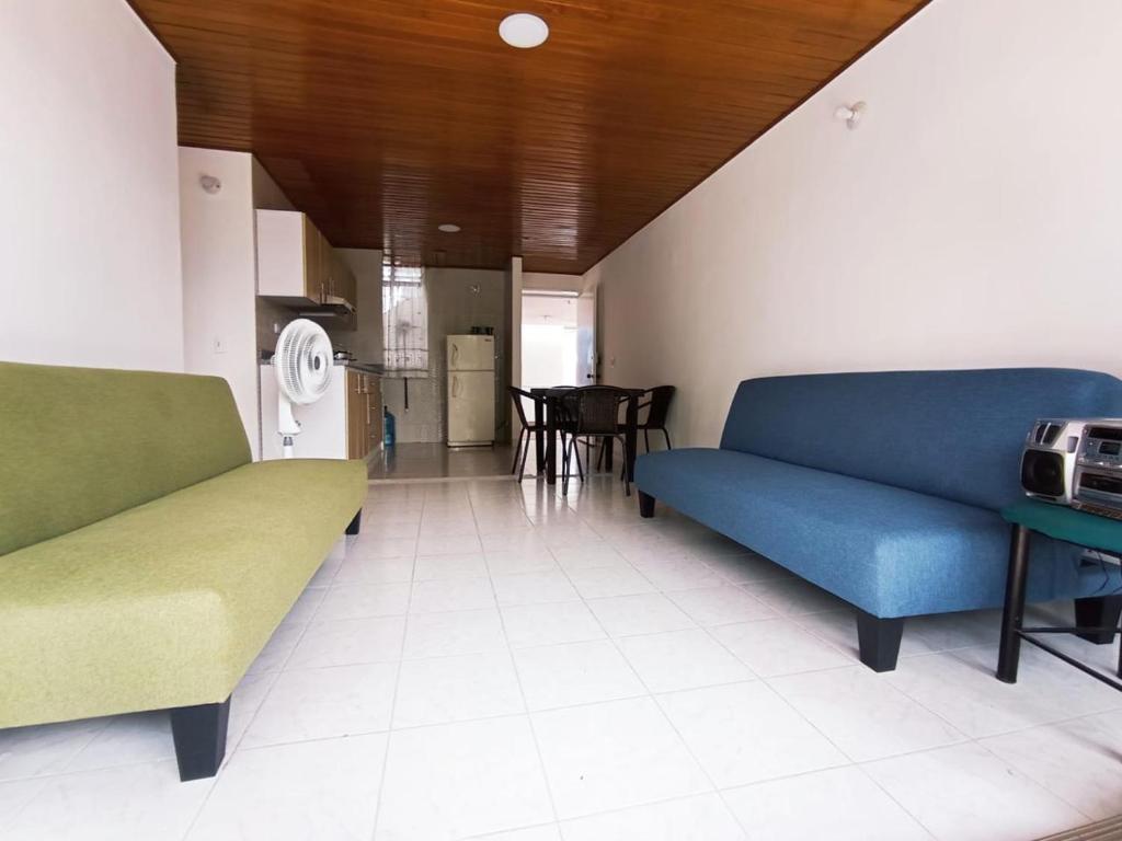 Apto con piscina en el centro de melgar - Condominio - 2