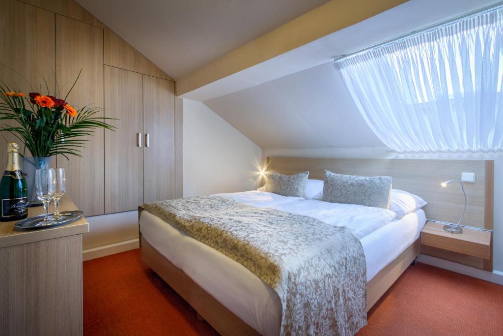 Hotel Taurus photo