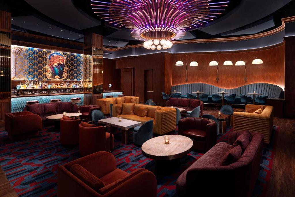 Pub/lounge