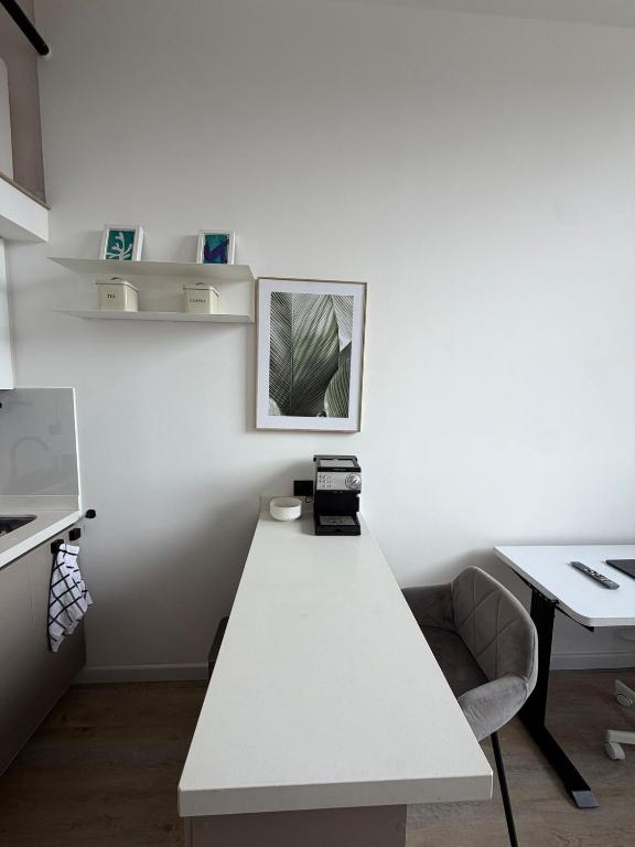 Modern Loft Duplex with Workspace Fast WiFi - 5