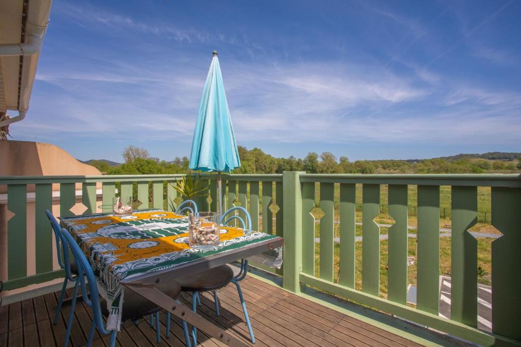 T3 au calme avec terrasse - 4