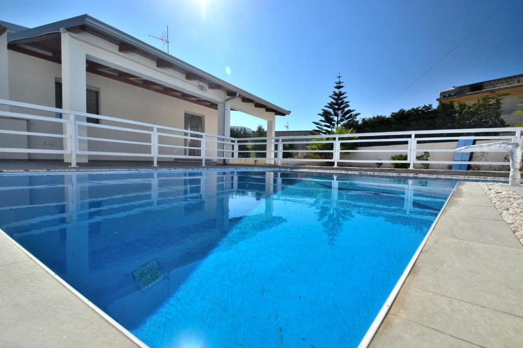 Villa White private pool - 3