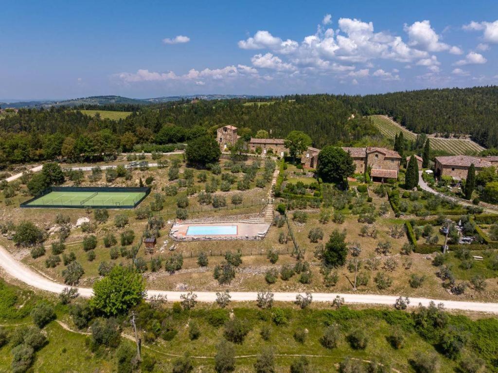 Rondine appartamento confortevole con piscina tennis wifi e giardino - 2