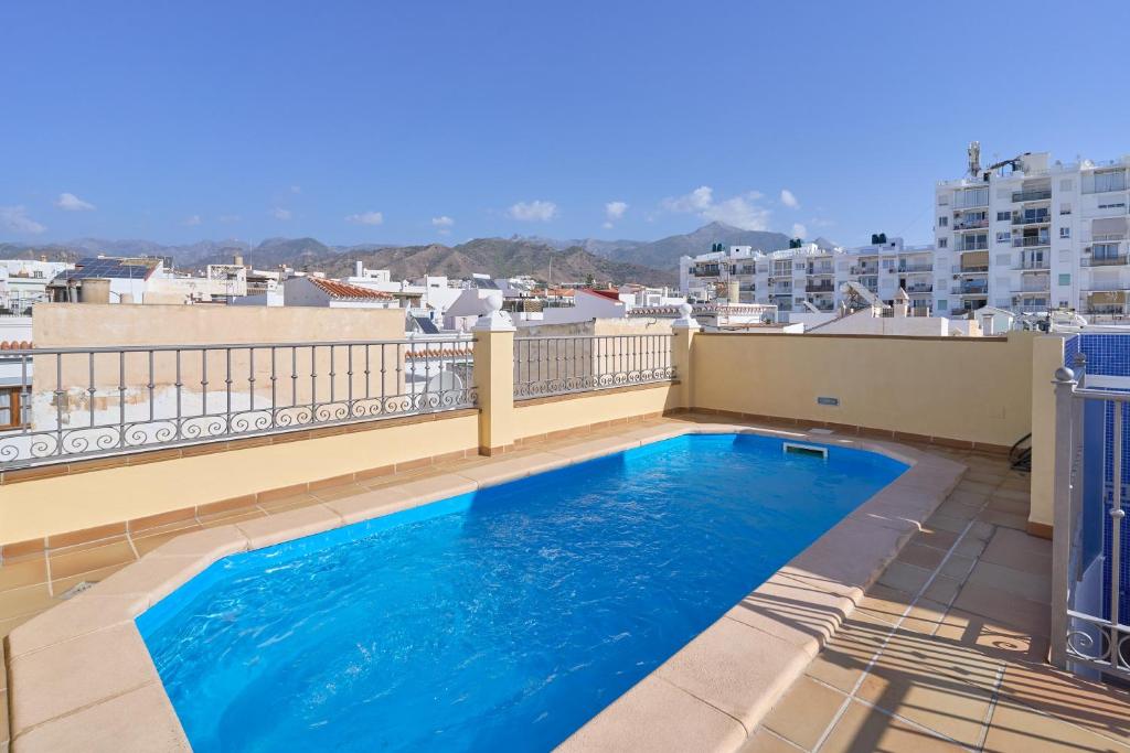 Ático con piscina en Nerja centro - 1