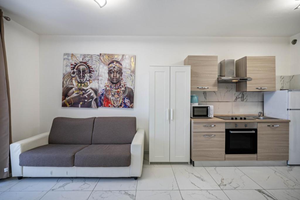 Planet Suite 303 - 4