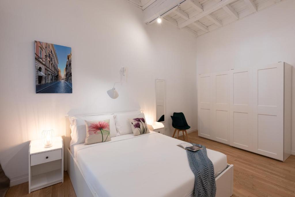 The White Beams - Navona Roma - 5