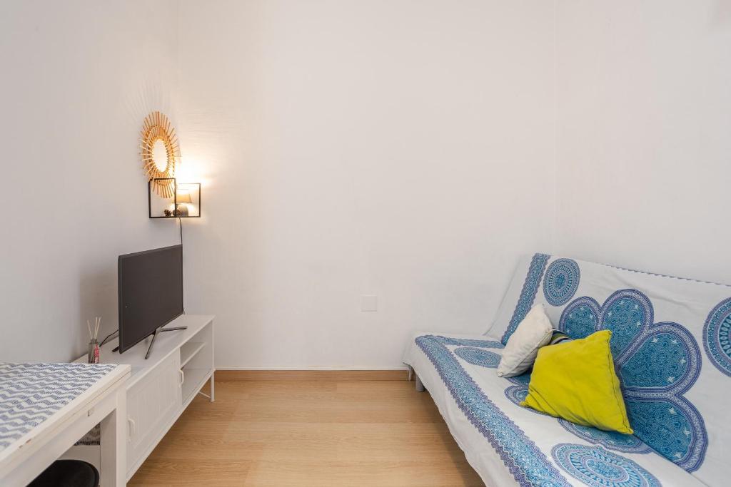 Cozy Apartment Blanes - 2