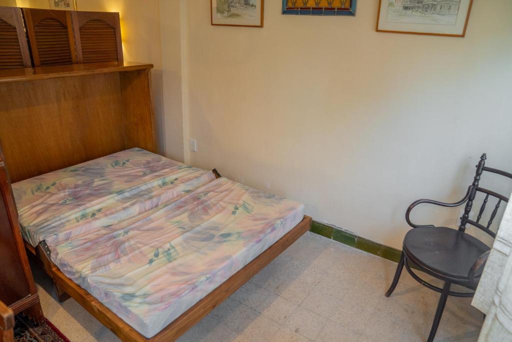 Taylor's Port 4 Landing in the Old Town - 4