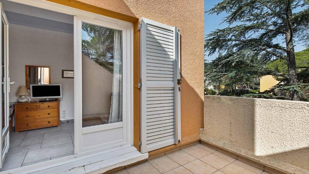 STUDIO MEZZANINE CLIMATISE POUR 4 PERSONNES - 3