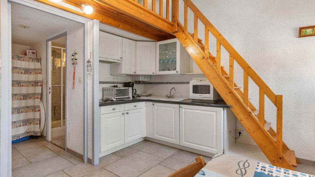 STUDIO MEZZANINE CLIMATISE POUR 4 PERSONNES - 4