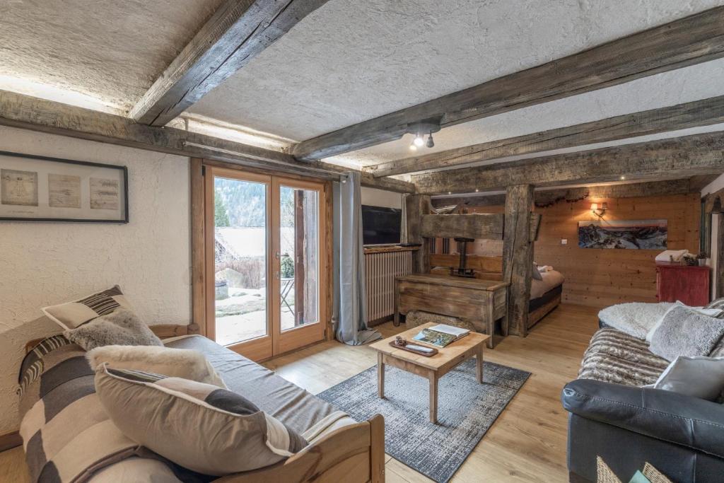 Petit Chalet Authentique avec Spa - 3