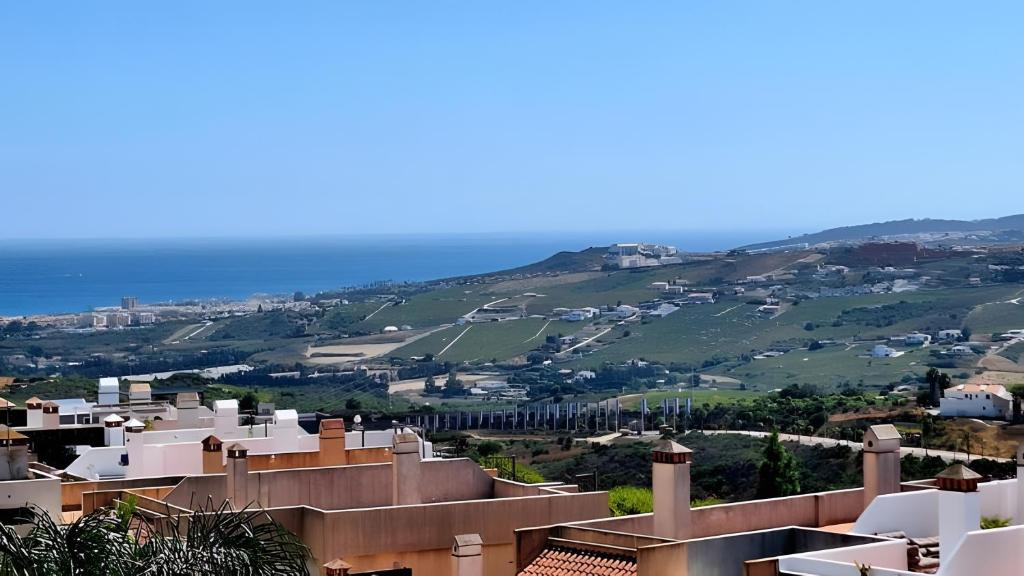2 Bedroom Penthouse Best Sea Views - 2