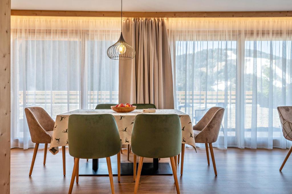 Les Ciases Chalets Dolomites Apt 1 - 1