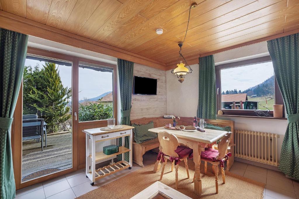 Ferienwohnung Leo - 1