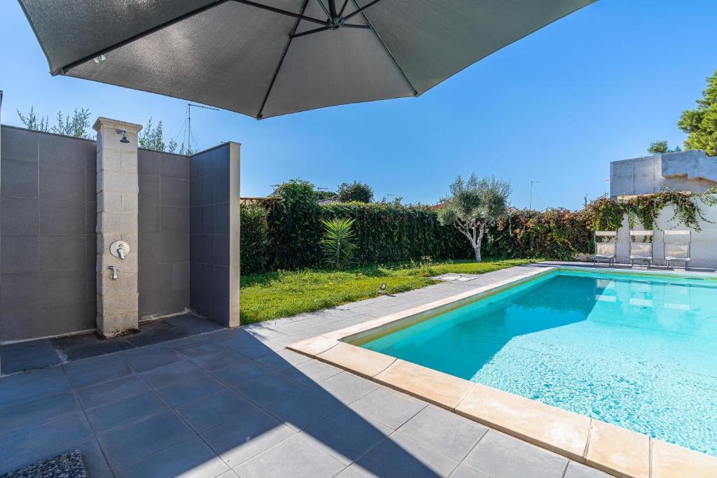 Villa Fontane Bianche with pool - 4