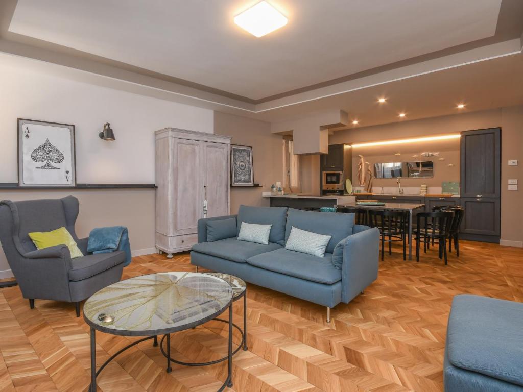 Modern Central Apartment - 4