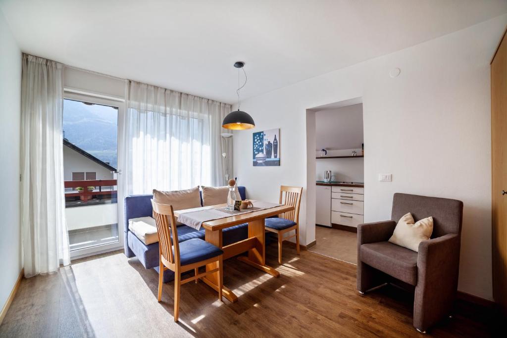Schnitzer Ferienwohnung Enzian - 3