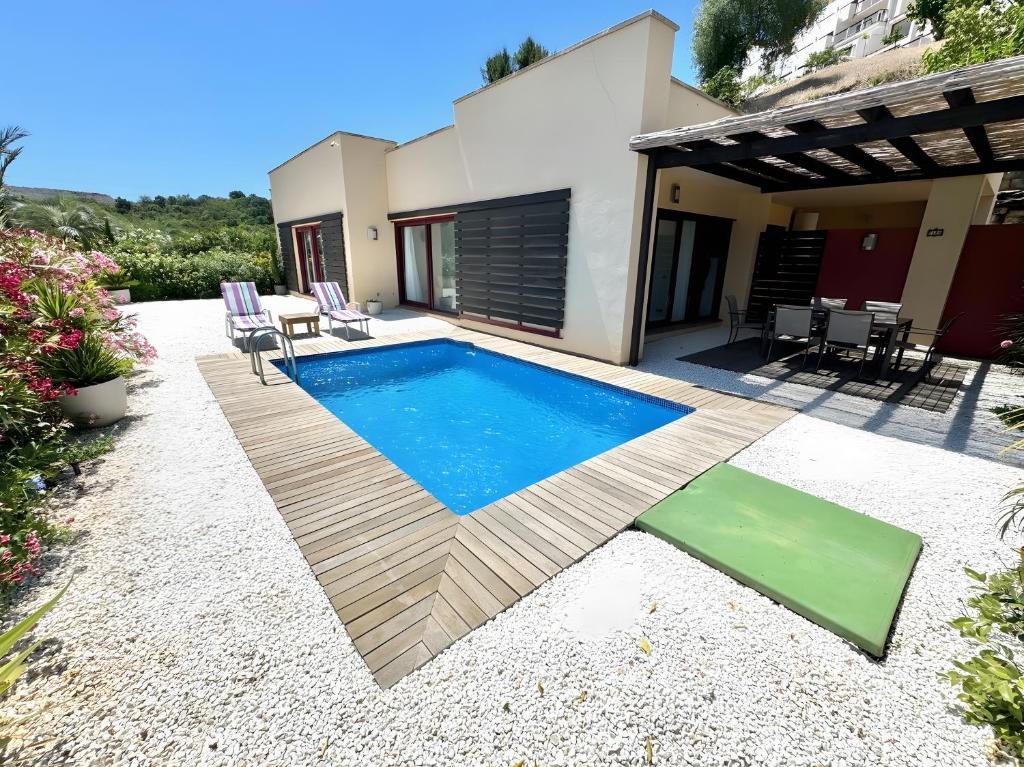 Villa with Private Pool - 1