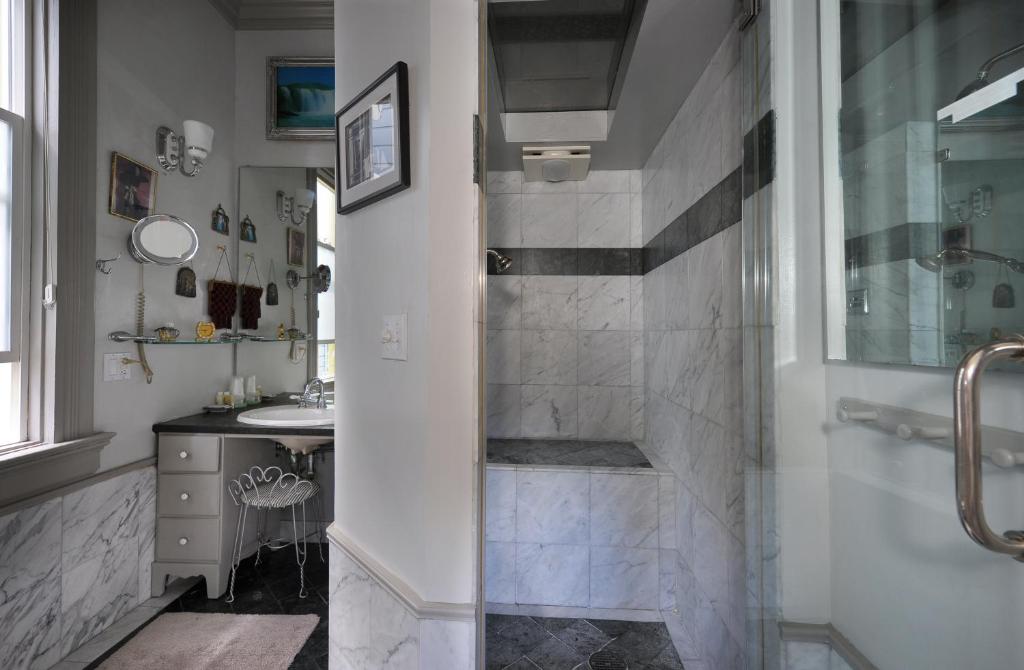 Noe's Nest Bed and Breakfast photo