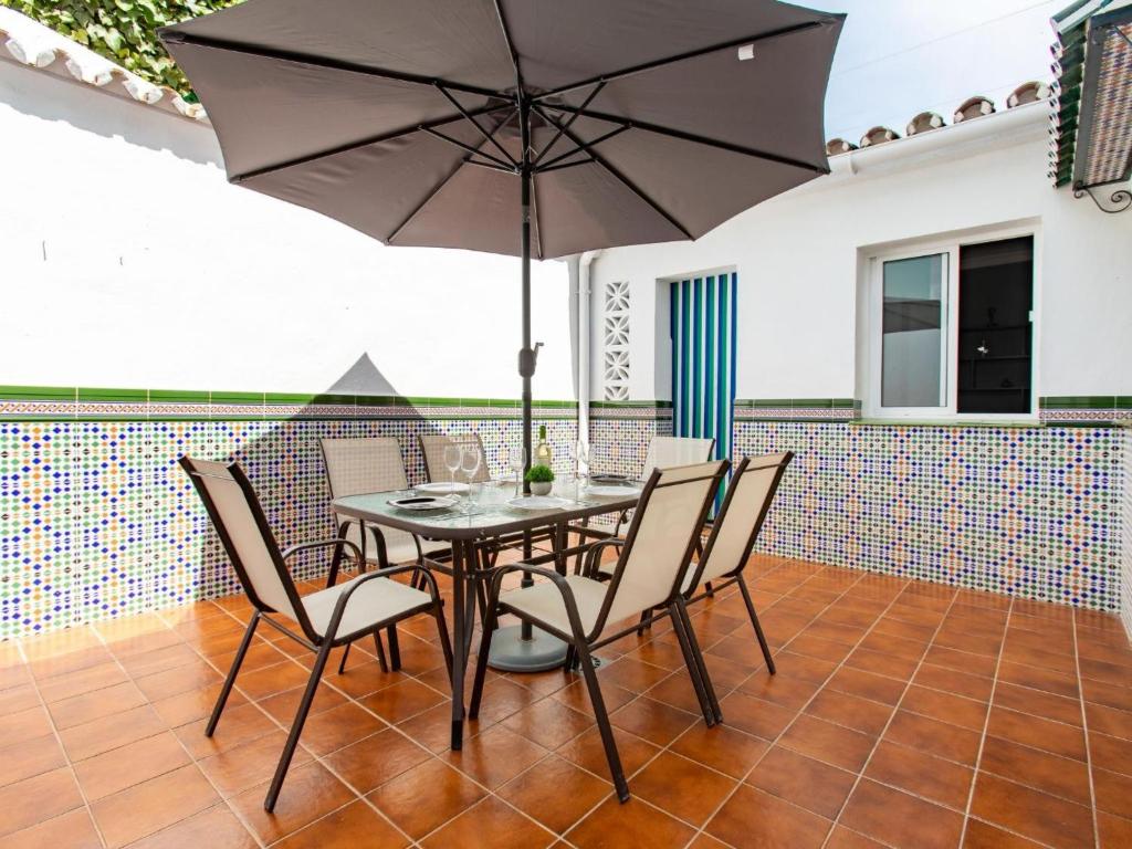 Town Center House With Jacuzzi - 4