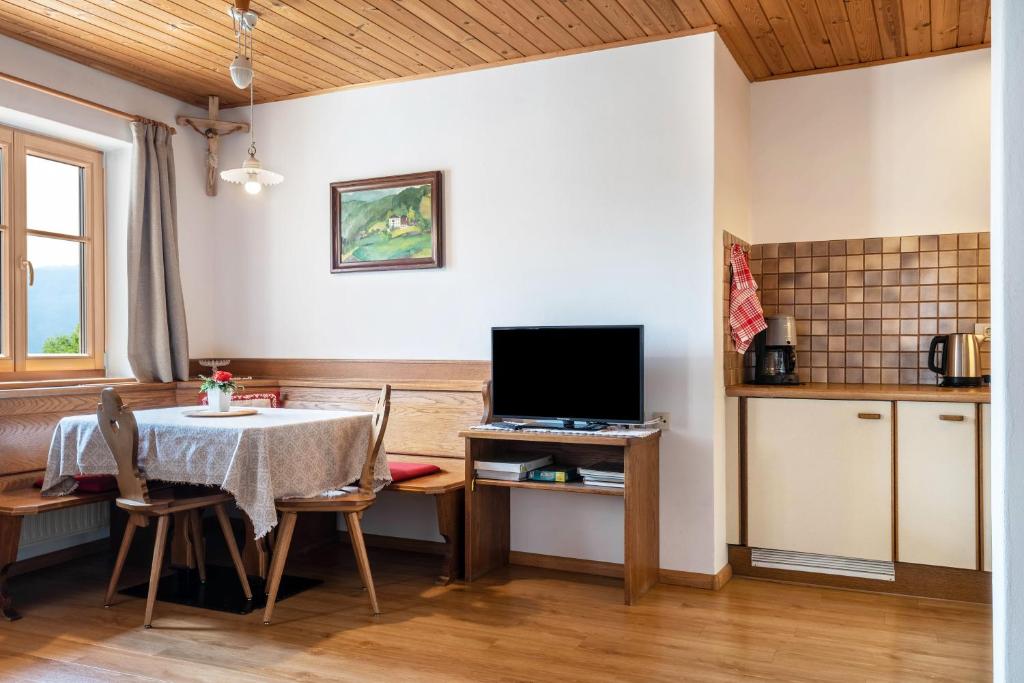 Haus Thurn Apartment B - 4