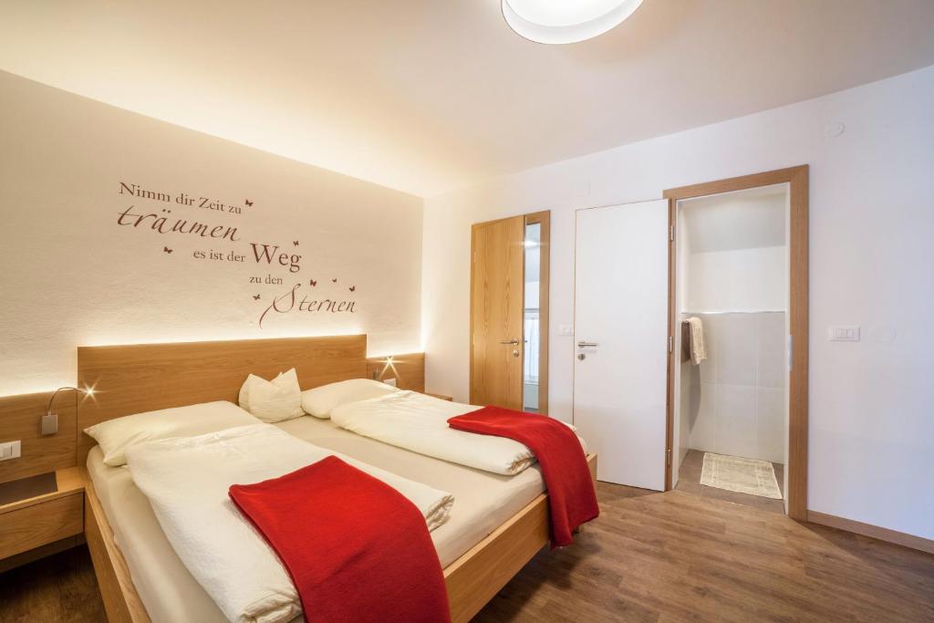Schnitzer Ferienwohnung Anemone - 2