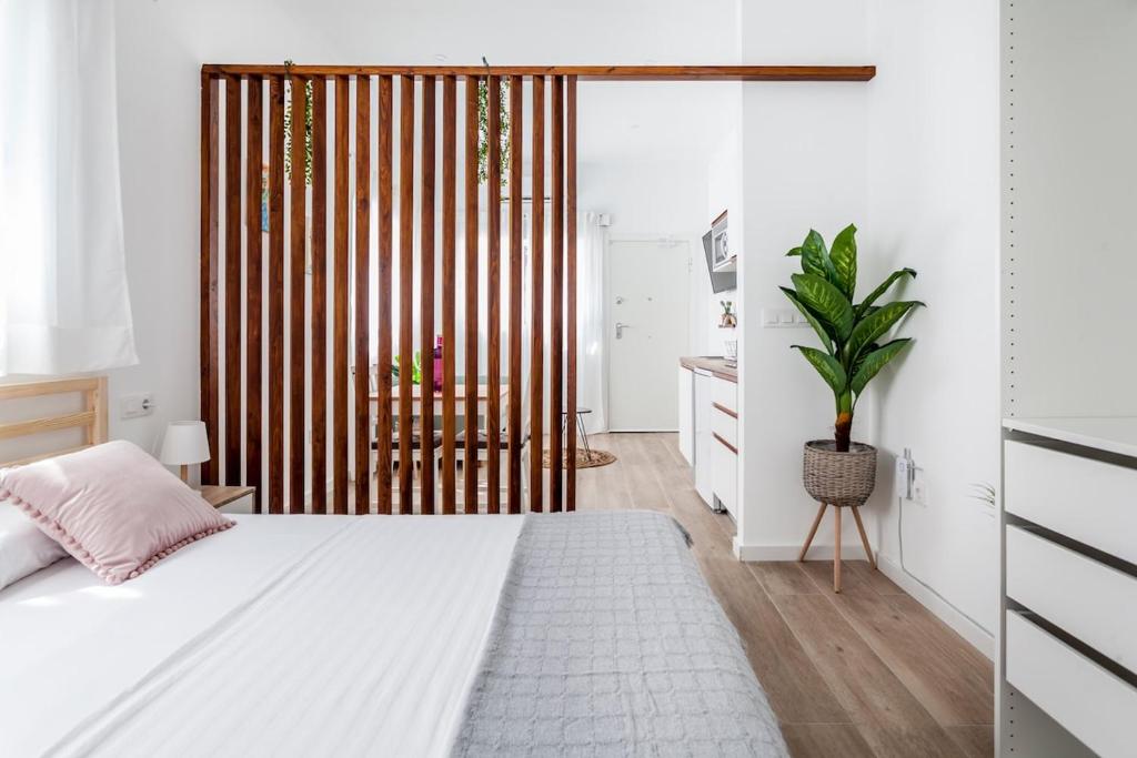 Cozy & new studio apartment next to Turia Gardens - 1