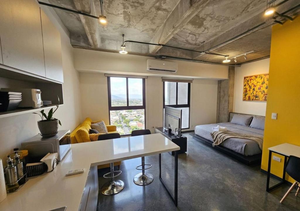 Modern loft with panoramic views - 1