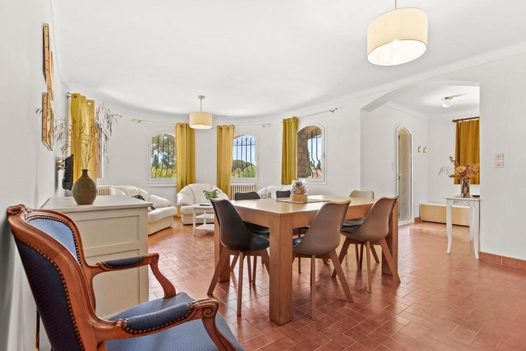 Appartement 80m² Dans Villa Piscine - 4