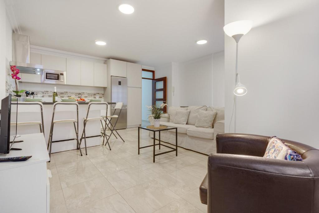 Apartamento Rolycar 102 - 1