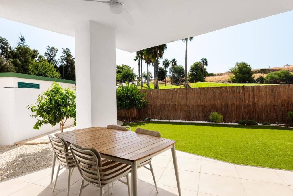 Baviera Hills 1a - 2