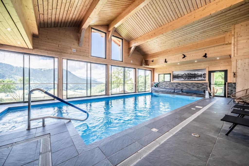 Gand chalet montagne 30 personnes - 2