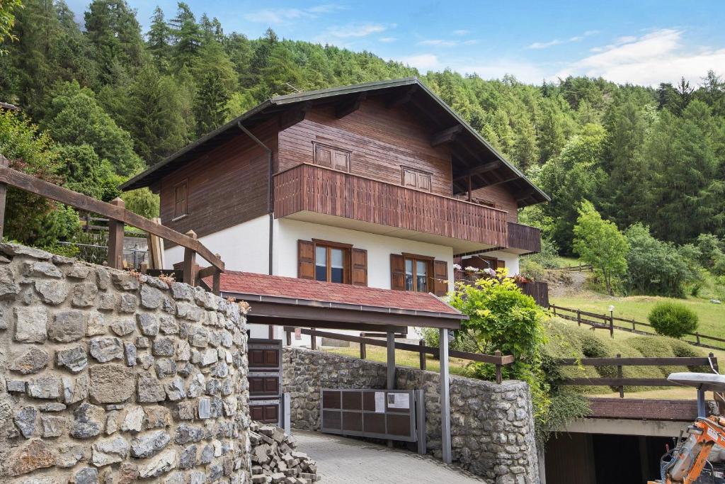 Chalet Holly - 1