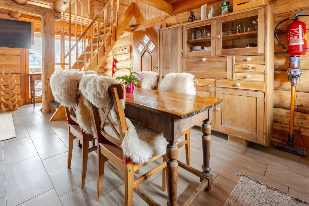 Naturstammhaus Almhütte - 5