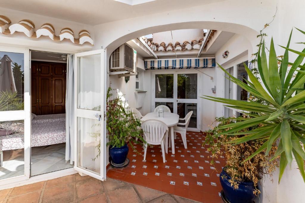 Villa with private swimming pool - 5