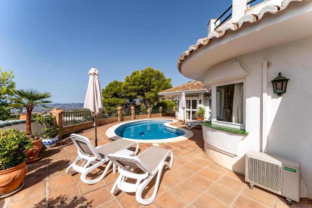 Villa with private swimming pool - 2