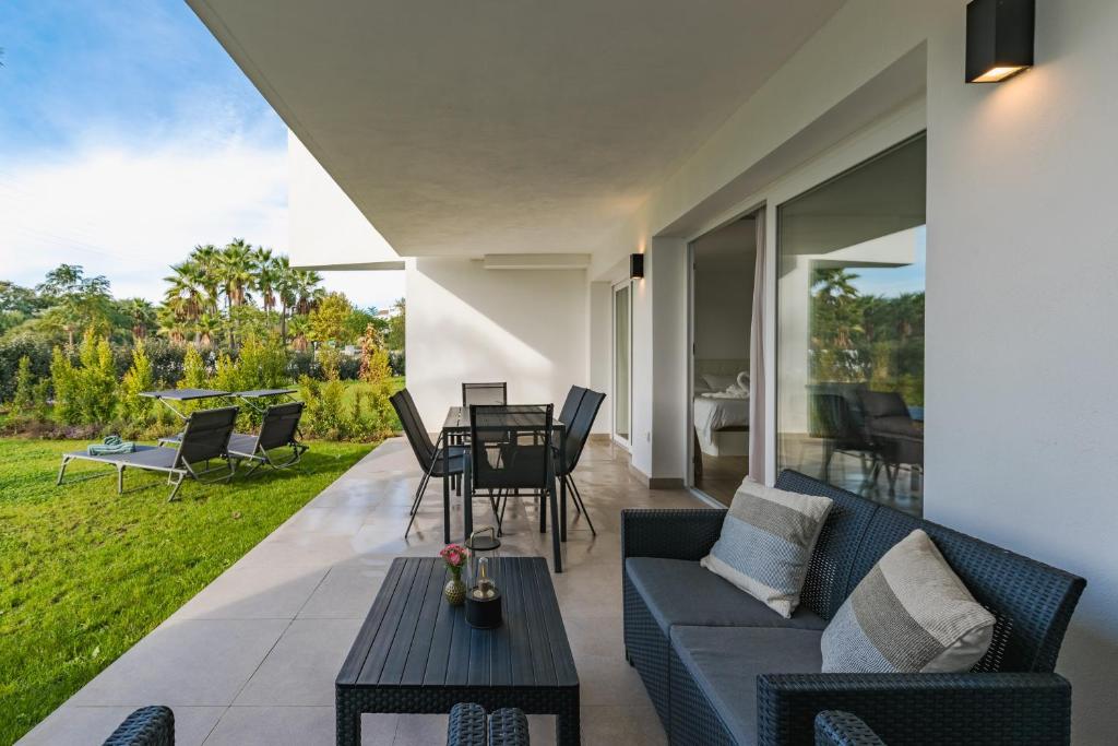 Alcazaba Lagoon Luxury Retreat - 2