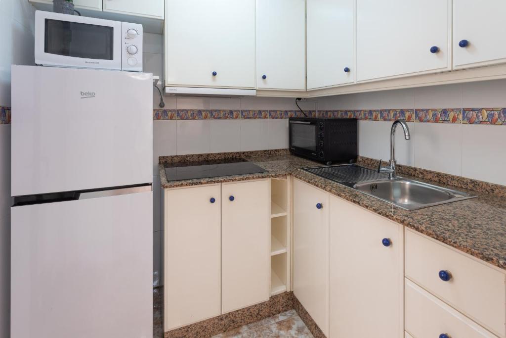 Apartment 50 meters from the beach - 5